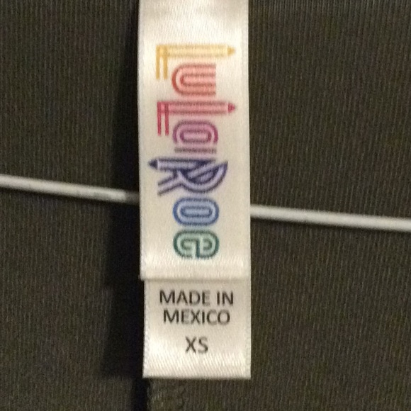 Lularoe perfect tee - Picture 2 of 3